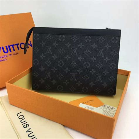 pochette voyage louis vuitton femme|louis vuitton voyage bag.